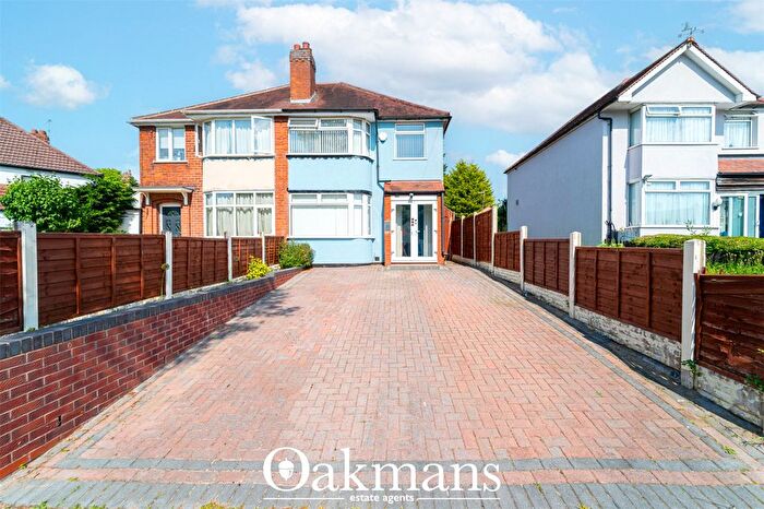 3 Bedroom Semi Detached House For Sale In Acheson Road, Shirley, Solihull, West Midlands, B90
