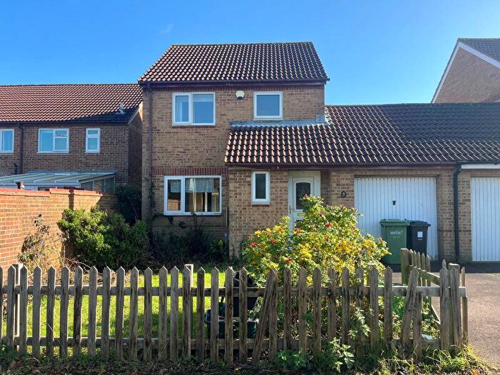 3 Bedroom Link Detached House To Rent In Westfield Way, Bristol, BS32