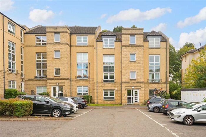 2 Bedroom Flat For Sale In Inglis Green Gait, Edinburgh, EH14