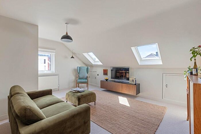 2 Bedroom Flat For Sale In Recreation Road, Sydenham, SE26