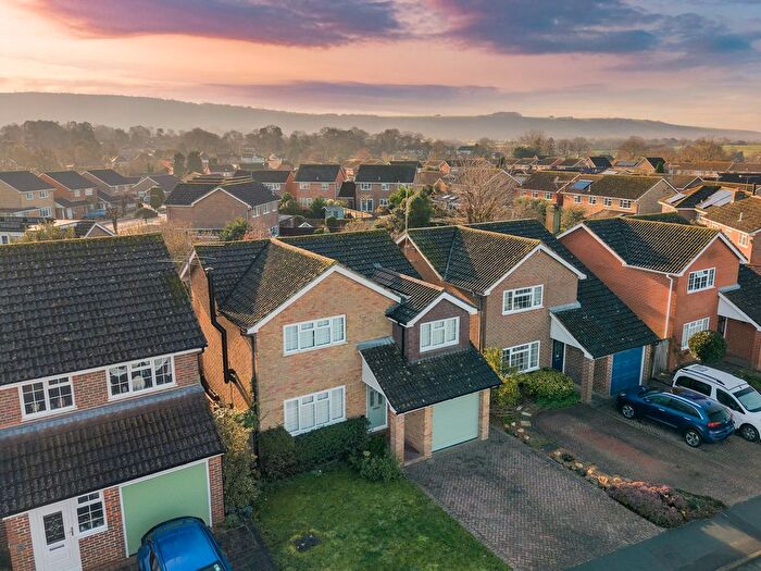 4 Bedroom Detached House For Sale In Hormare Crescent, Storrington, RH20