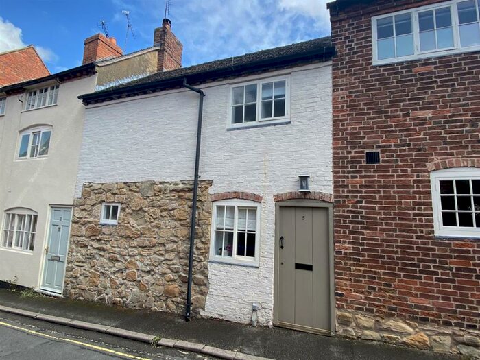 2 Bedroom Cottage To Rent In Blanch Croft, Melbourne, Derby, DE73