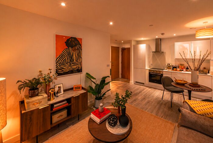1 Bedroom Apartment To Rent In The Radiant, Kirkstall Road, Leeds, LS3