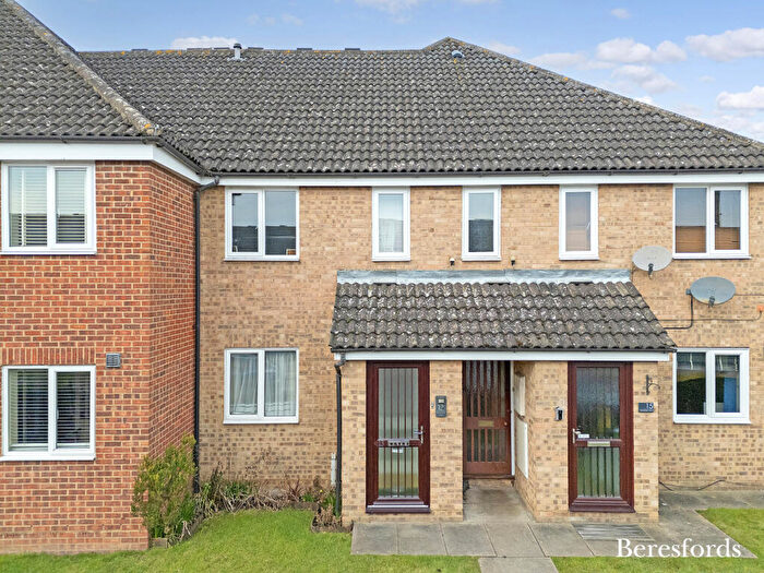 1 Bedroom Apartment For Sale In Pemberton Court, Pemberton Avenue, CM4