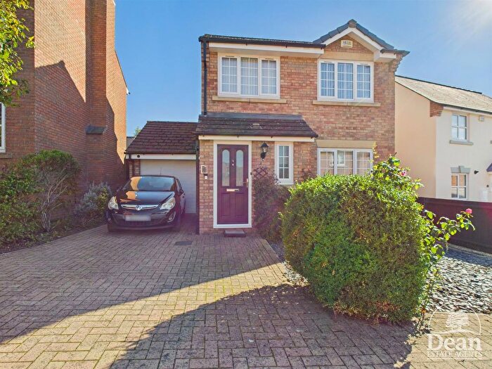 3 Bedroom Detached House For Sale In Colliers Field, Cinderford, GL14