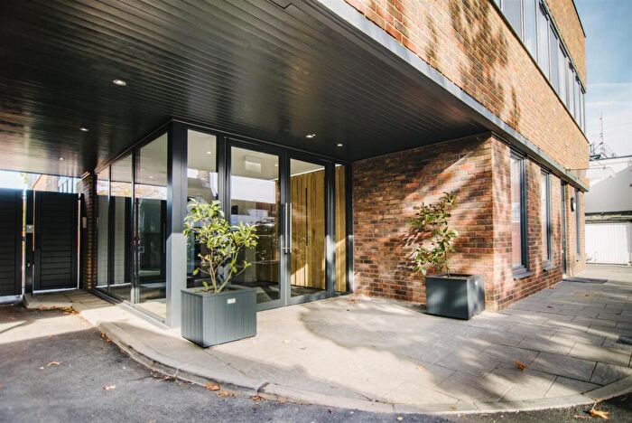 1 Bedroom Apartment For Sale In The Street, Ashtead, KT21