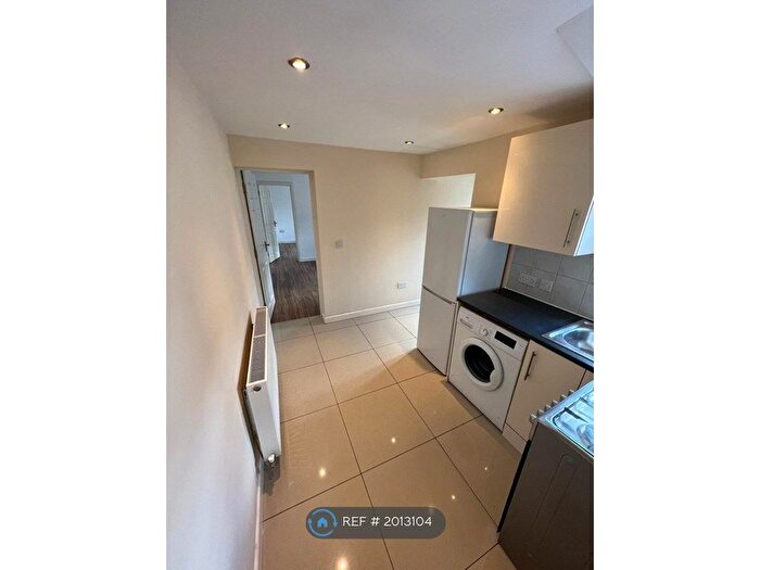 1 Bedroom Bungalow To Rent In Newport Road, New Bradwell, Milton Keynes, MK13