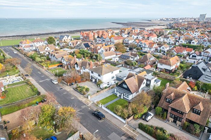 5 Bedroom Detached House For Sale In Pembroke Avenue, Margate, Kent, CT9