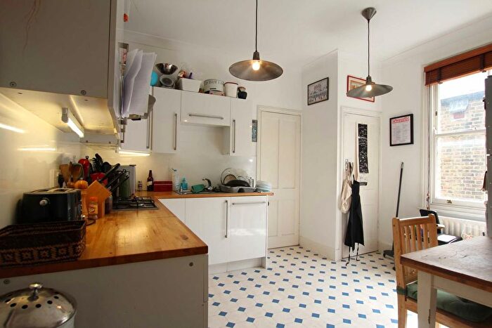 2 Bedroom Flat To Rent In Seaford Road, London, W13