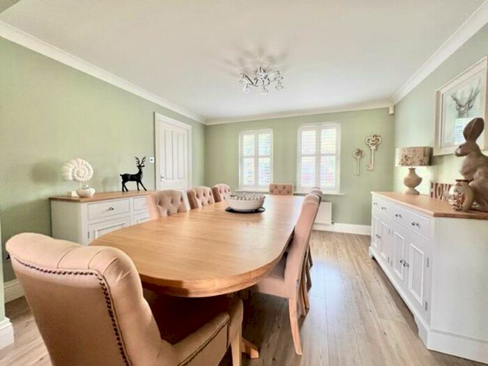 5 Bedroom Detached House For Sale In Park Lane, Cleethorpes, DN35