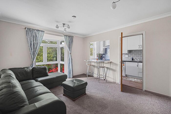 1 Bedroom Flat To Rent In Dulwich Wood Avenue, London, SE19