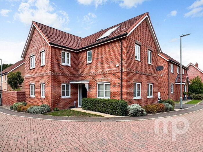 4 Bedroom Detached House For Sale In Evora Road, Wymondham, NR18