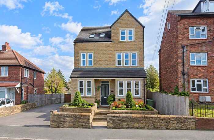 3 Bedroom Detached House For Sale In Clifton Road, Pudsey, LS28