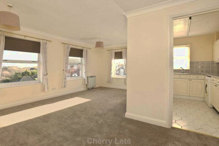 2 Bedroom Flat To Rent In Coopers Gate, Banbury OX16