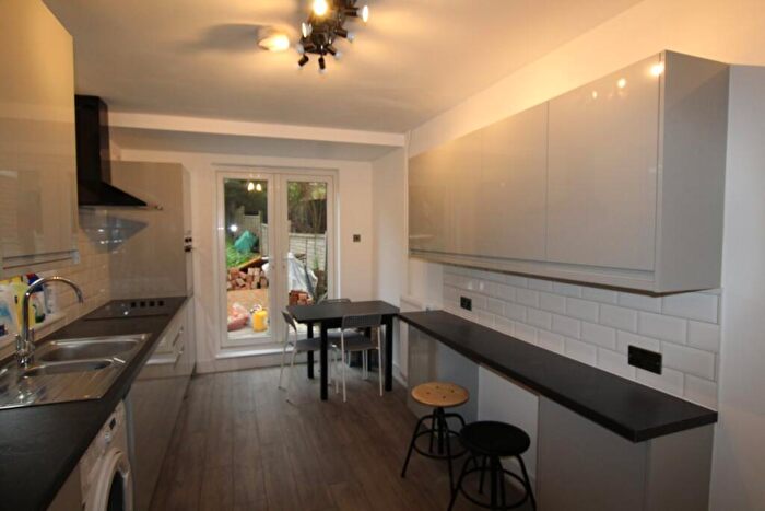 4 Bedroom Terraced House To Rent In Newington Road, NN2