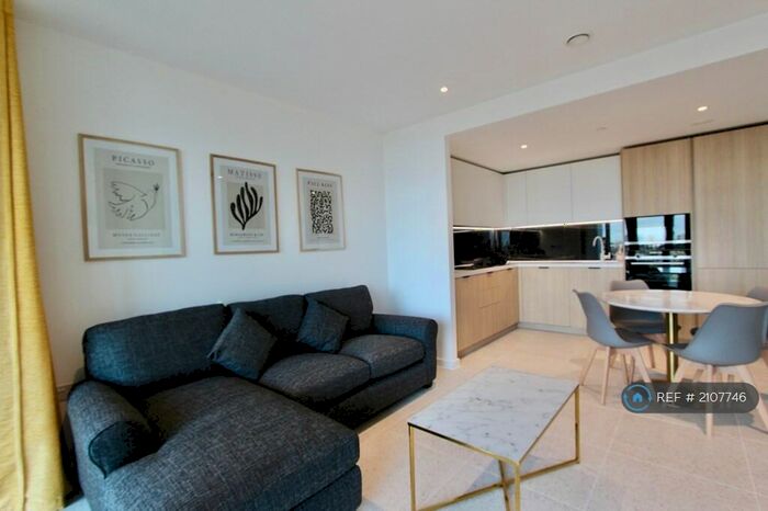 2 Bedroom Flat To Rent In Bouchon Point, London, E1