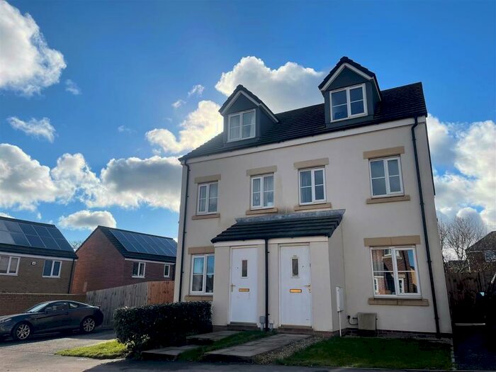 3 Bedroom House To Rent In Newent, Gloucestershire, GL18