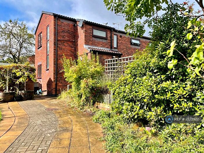 2 Bedroom Semi-Detached House To Rent In Hankelow Close, Chester, CH2