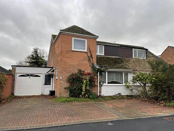 3 Bedroom Semi Detached House To Rent In Falstaff Close, Eynsham, OX29