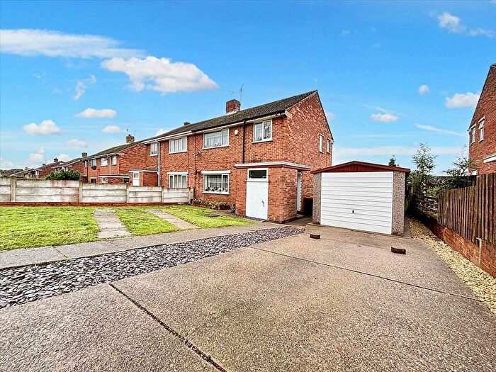 3 Bedroom Semi-detached House For Sale In Beacon Drive, Kirkby In Ashfield, NG17
