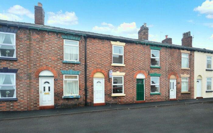 2 Bedroom Terraced House To Rent In Great King Street, Macclesfield, Cheshire, SK11