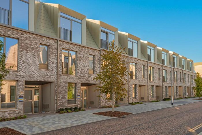 3 Bedroom Terraced House For Sale In Eddington Avenue, Cambridge, CB3