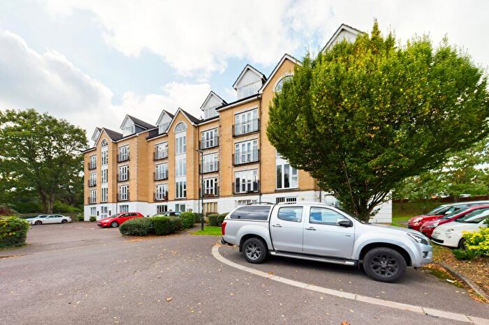 2 Bedroom Apartment To Rent In Beverley Mews, Three Bridges, Crawley, West Sussex, RH10