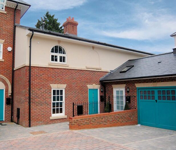 2 Bedroom House To Rent In Quoitings Drive, Marlow, SL7
