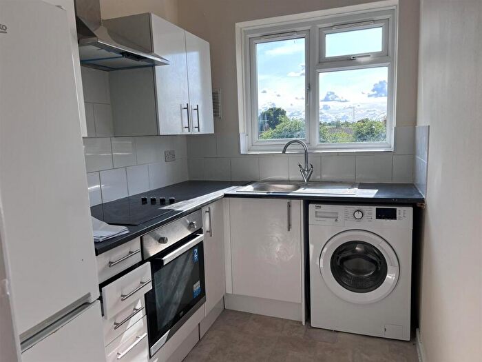 1 Bedroom Apartment To Rent In Church Road, Hendon, NW4