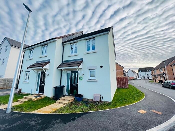 2 Bedroom Semi Detached House To Rent In Higher Gorse Road, Roundswell, EX31