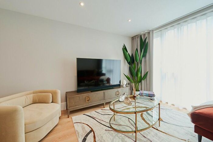 3 Bedroom Apartment To Rent In Flat, Baker, Baker Street, London, NW1