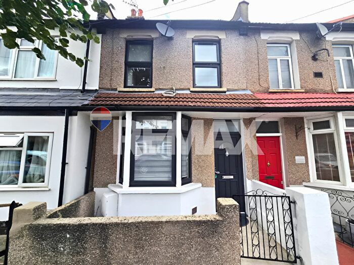 3 Bedroom Terraced House To Rent In Desford Road, London, E16