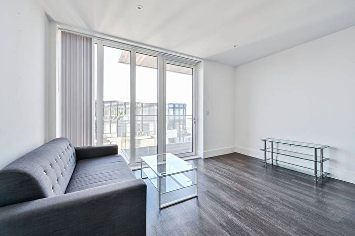 1 Bedroom Flat To Rent In Compton House, Woolwich Riverside, London, SE18