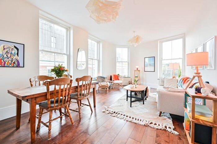 2 Bedroom Flat For Sale In Manor Place, London, SE17