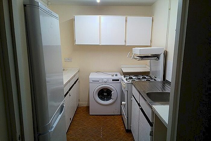 1 Bedroom Flat To Rent In Wordsworth House, Woolwich Common Road, Woolwich, SE18