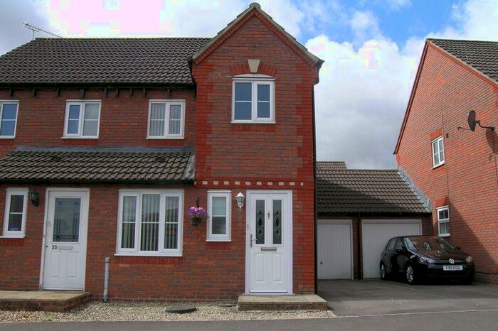 3 Bedroom Semi-Detached House To Rent In Yeoman Way, Trowbridge, BA14
