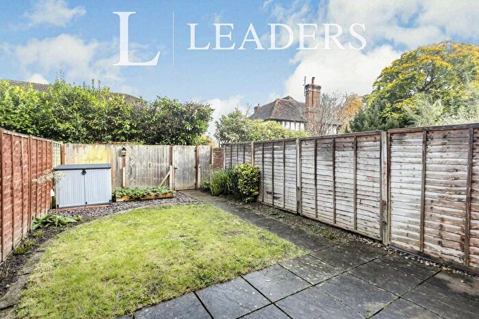 1 Bedroom Maisonette To Rent In Barnsnap Close, Horsham, RH12