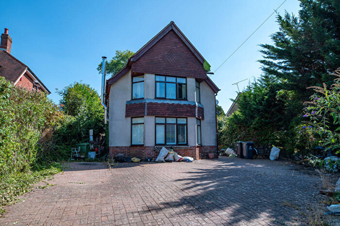 4 Bedroom Detached House For Sale In Lovedean Lane, Lovdean, PO8