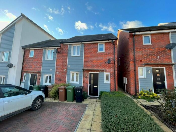 2 Bedroom End Of Terrace House To Rent In Chester Road, Wellingborough NN8