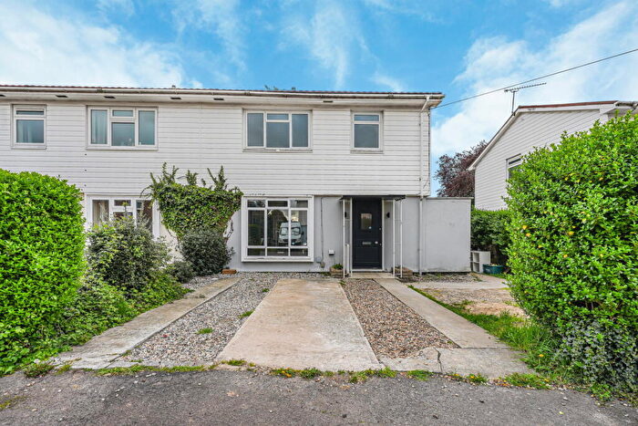 3 Bedroom Semi Detached House For Sale In Anderson Avenue, Chelmsford, CM1