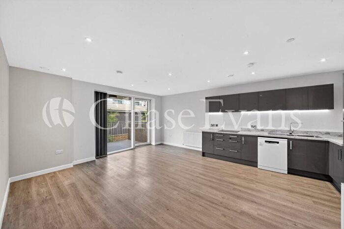 1 Bedroom Flat To Rent In Thomas Road, Poplar, London, E14