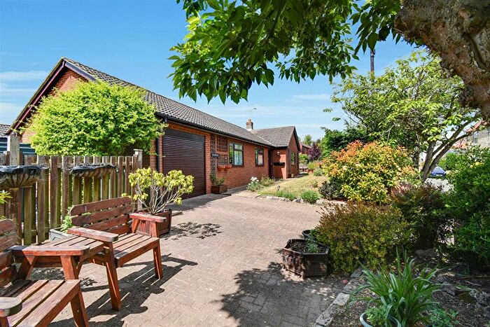 3 Bedroom Bungalow For Sale In Low Road, Grayingham, Gainsborough, DN21