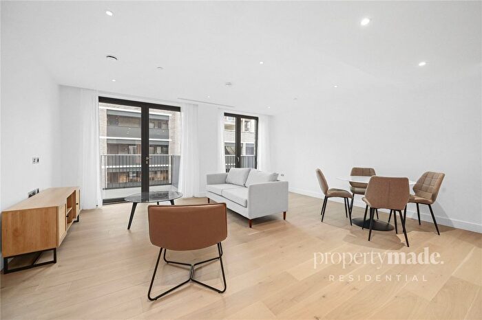 2 Bedroom Flat To Rent In Penny House, Calthorpe Street, London, WC1X