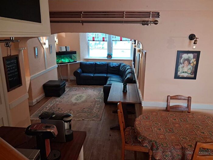 Studio To Rent In Old Torwood Road, Torquay, TQ1