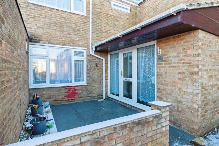 3 Bedroom Terraced House For Sale In Southwark Close, Stevenage, SG1