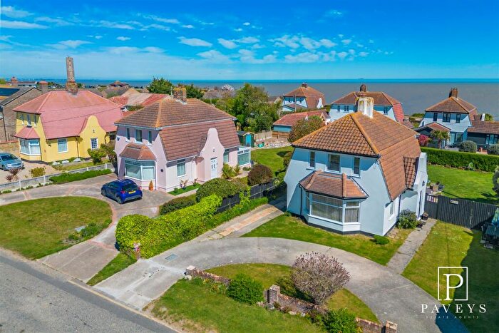 3 Bedroom Detached House For Sale In Old Hall Lane, Walton On The Naze, CO14