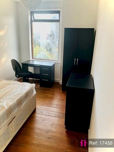 5 Bedroom End Of Terrace House To Rent In Baileys Road, Portsmouth, PO5