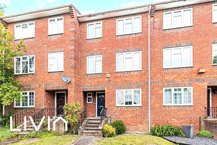 4 Bedroom Town House For Sale In Spindlewood Gardens, Croydon, CR0