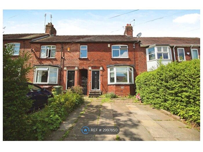 2 Bedroom Terraced House To Rent In Pinewood Avenue, Wakefield, WF2