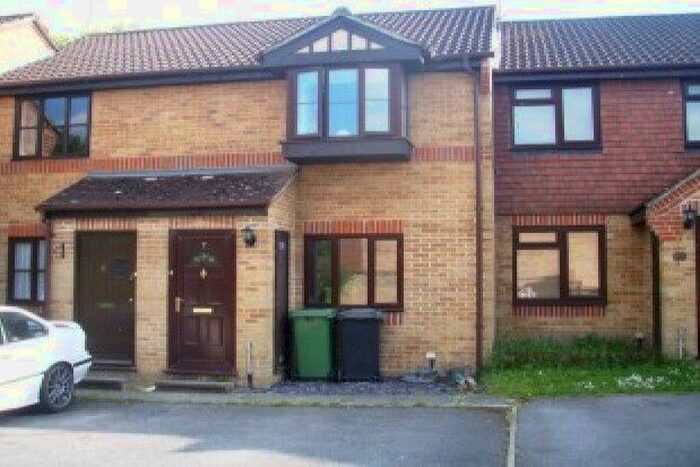2 Bedroom Property To Rent In Southlands, Basingstoke, RG24